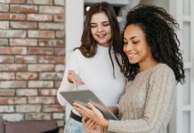 Evento gratuito ELAS+ promove debates sobre protagonismo feminino em Florianópolis