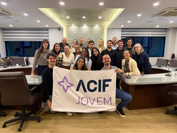 ACIF Jovem reúne empresários em noite de mentoria prática em Florianópolis