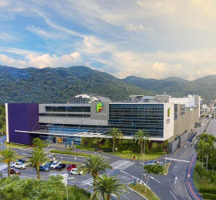 Fachada e área externa do Floripa Shopping — divulgação