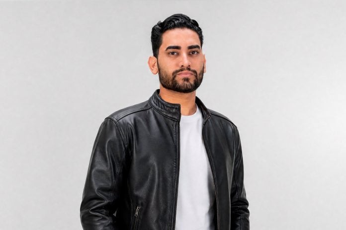 Tiago Lemos, fundador da Mestres AI e palestrante do AI Builder Tour da HostGator em Florianópolis